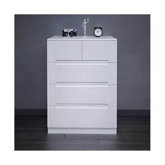 Do4 chest of drawers.