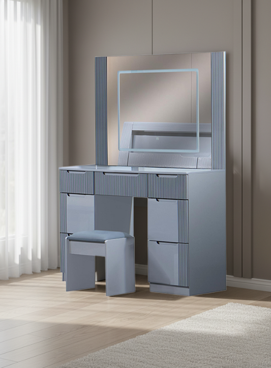Flora - Dresser