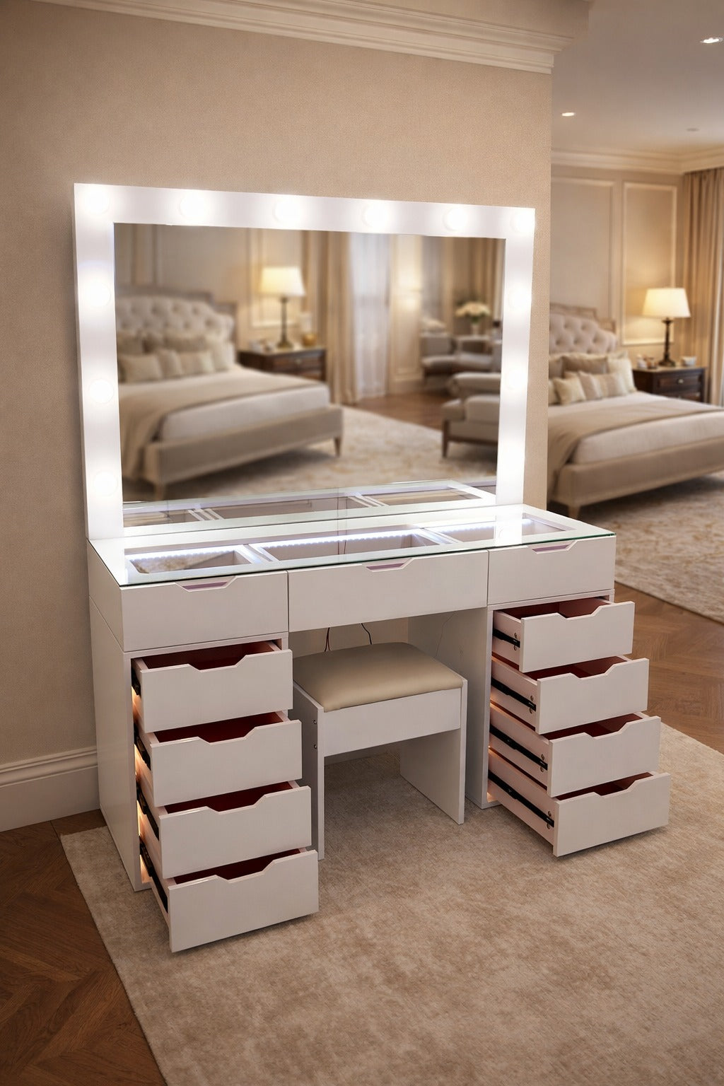 Hollywood - Dresser